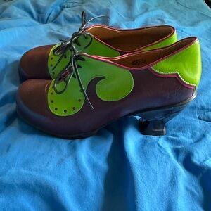 John Fluevog Kitchy size 11. Worn once. Fits short in the toe box.